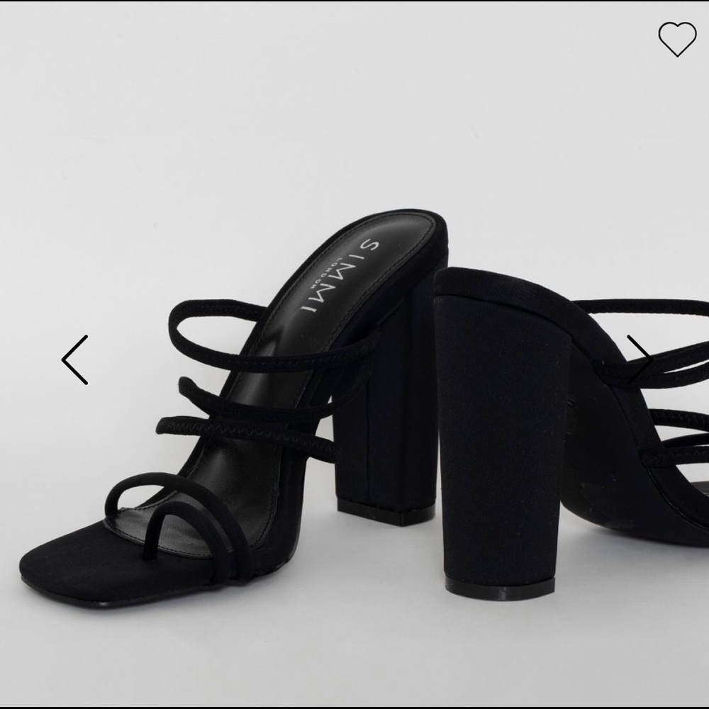 SIMMI LONDON BLACK CHUNKY HEELED SHOE (Brand New)